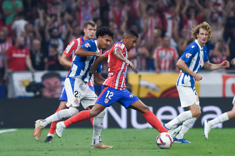 下半场隐身！狄龙24中10得到23分4篮板4助攻