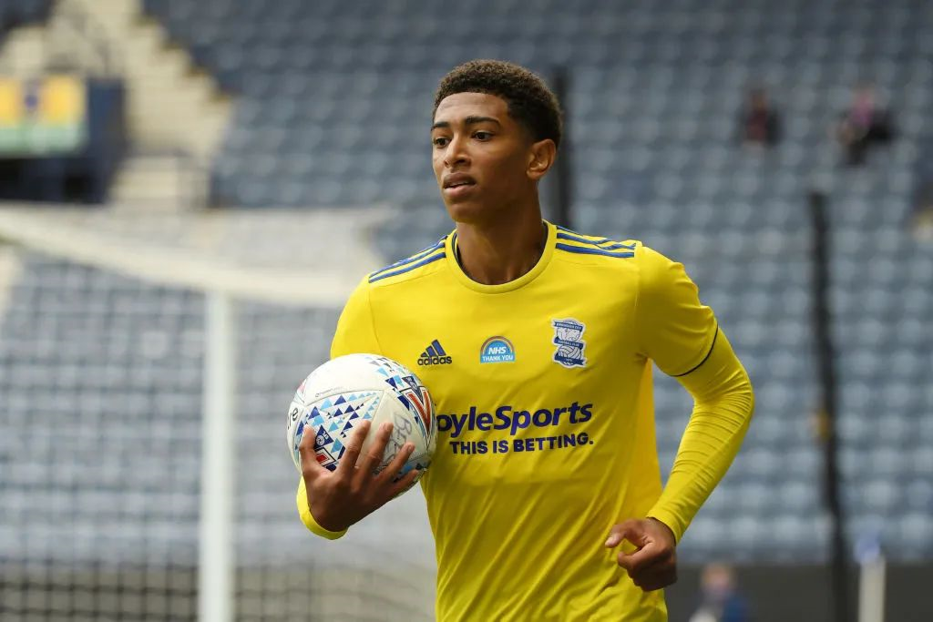 紫百合主席：俱乐部从未被挂牌出售，我们应团结一致共度难关