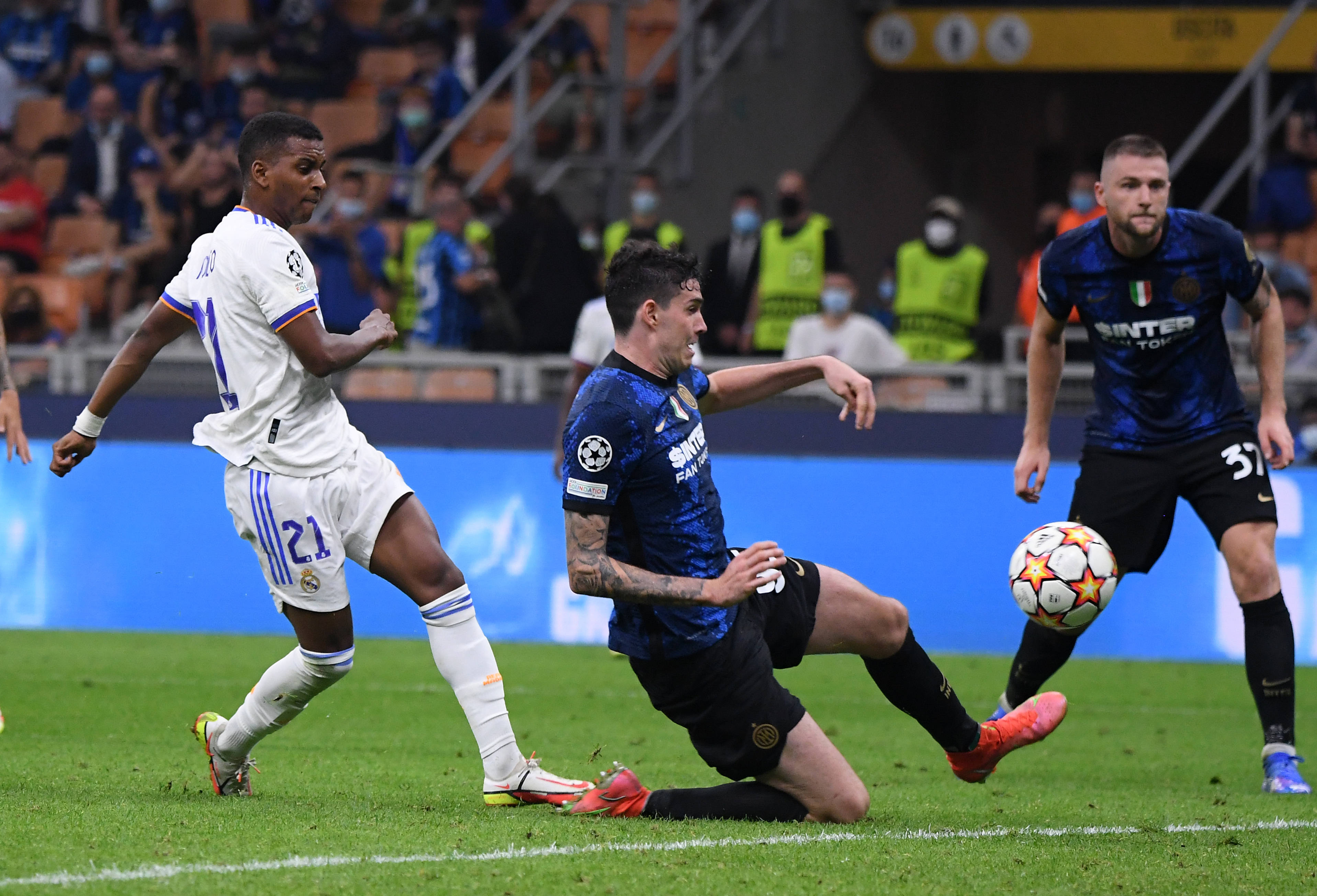 官方：31岁的前法国国脚右后卫杜布瓦退役